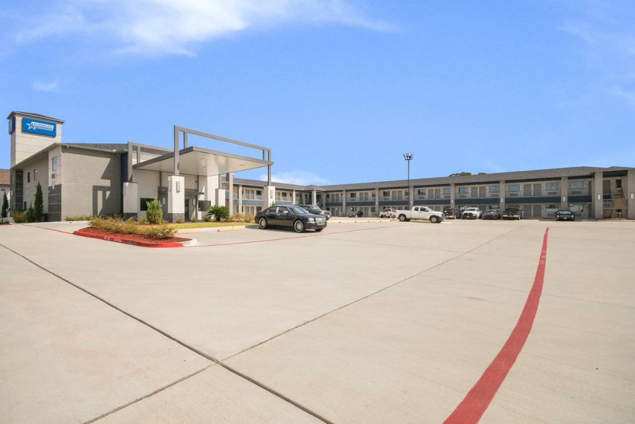 Americas Best Value Inn & Suites Ne Houston Downtown I-610 Exterior foto